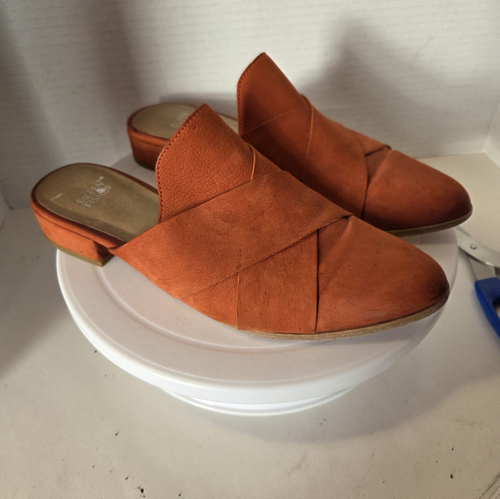 Eileen Fisher Bauer Tumbled Nubuck Mules In Cayenne Size 8.5